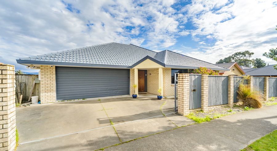  at 114 Ruapehu Drive, Fitzherbert, Palmerston North