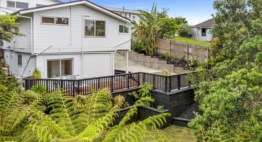  at 2/88 Arran Road, Browns Bay, Auckland