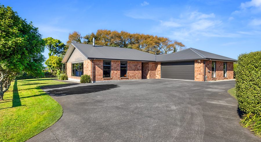  at 111 Queens Road, Glen Avon, New Plymouth, Taranaki