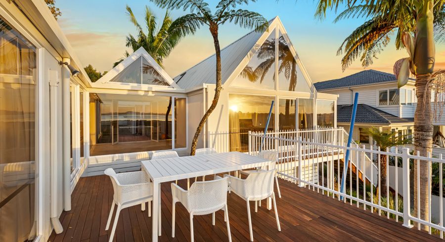  at 25 Oakpark Place, West Harbour, Waitakere City, Auckland