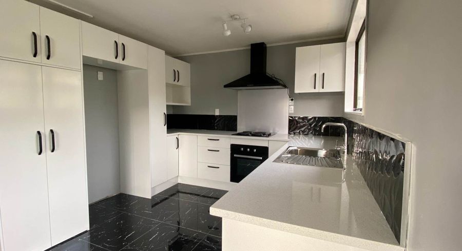  at 2/190 Te Irirangi Drive, Flat Bush, Manukau City, Auckland