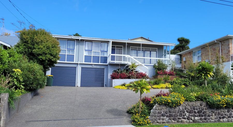  at 8 Kitchener Terrace, Moturoa, New Plymouth