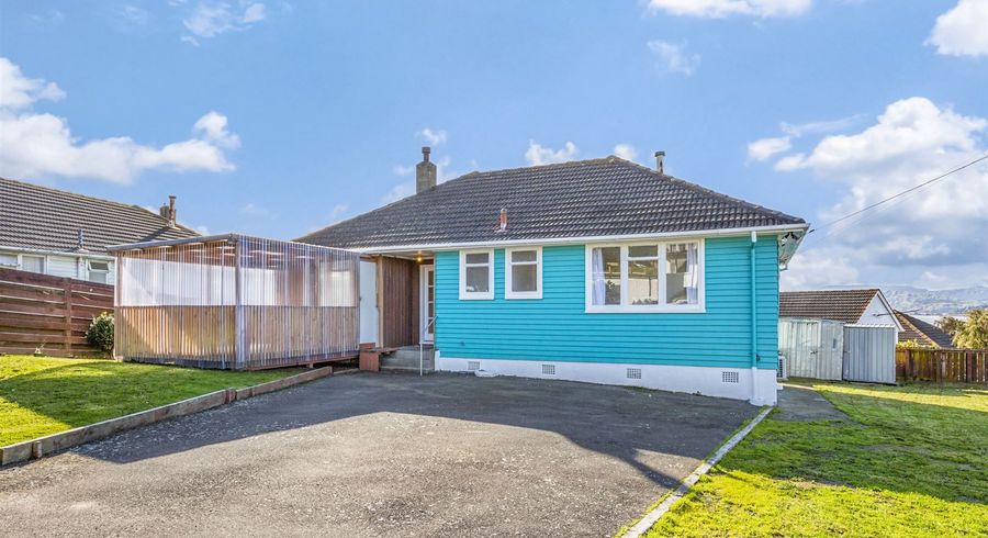  at 2 Ngahue Crescent, Elsdon, Porirua