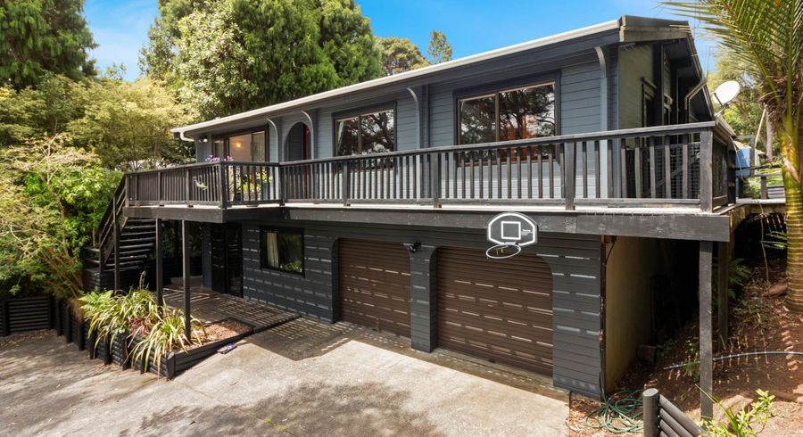  at 86 Mountain Road, Henderson Valley, Auckland