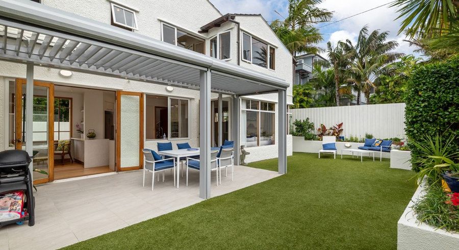  at 2/14 Sanders Avenue, Takapuna, North Shore City, Auckland