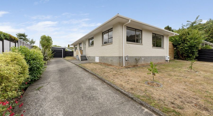  at 11 Amber Grove, Birchville, Upper Hutt