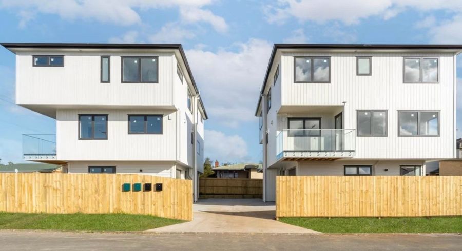  at 11 Astley Avenue, New Lynn, Waitakere City, Auckland