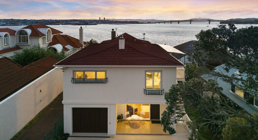  at 1/106 Stanley Point Road, Devonport, North Shore City, Auckland