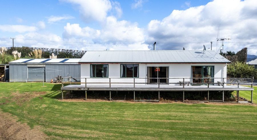  at 24 Martray Road, Tahawai