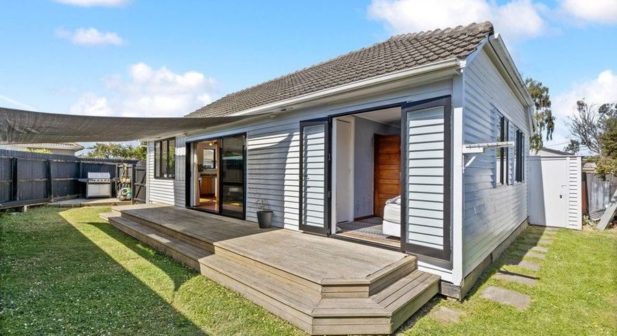  at 2/7 Wilmot Street, Northcote, Christchurch City, Canterbury