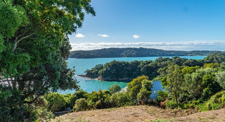  at 61 Kennedy Point Road, Surfdale, Waiheke Island, Auckland