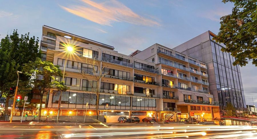  at 2J/72 Wellesley Street West, Auckland Central, Auckland