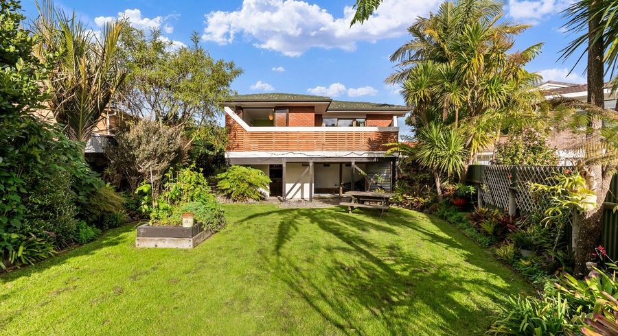  at 2/6 Annette Avenue, Te Atatu South, Waitakere City, Auckland