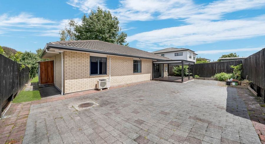  at 69a Awaroa Road, Sunnyvale, Waitakere City, Auckland