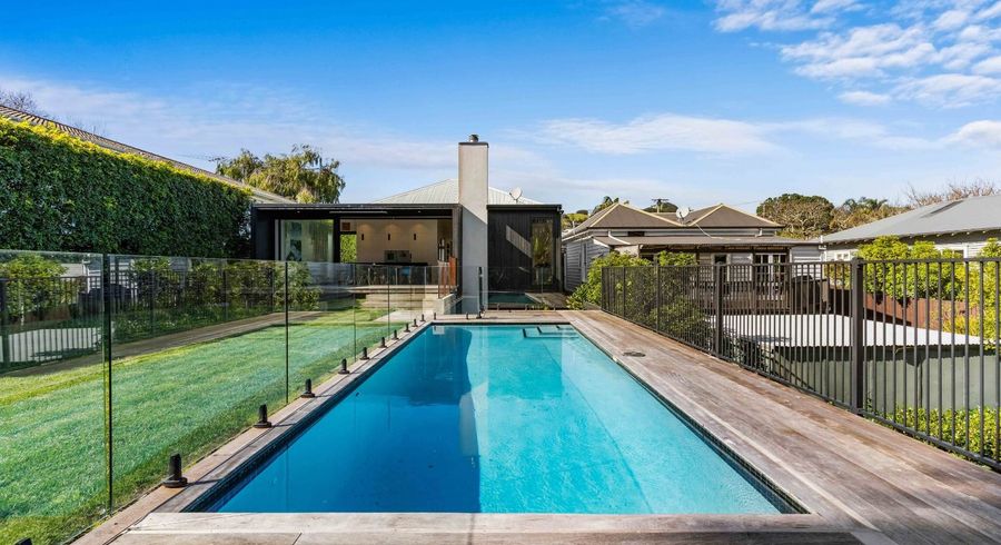  at 27 Wynyard Road, Mount Eden, Auckland