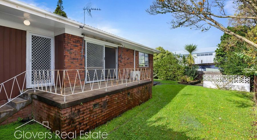  at 2/27 Poinsettia Place, Henderson, Auckland