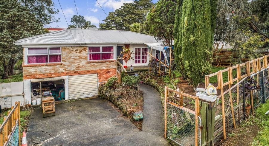  at 8 Knox Road, Hillpark, Auckland