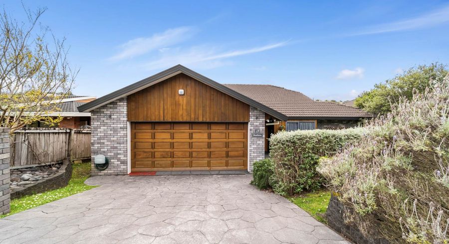  at 19 Bayside Drive, Browns Bay, Auckland