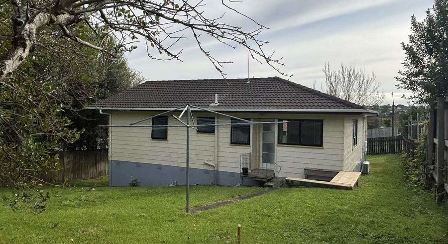  at 6 Holmes Drive South, Massey, Waitakere City, Auckland