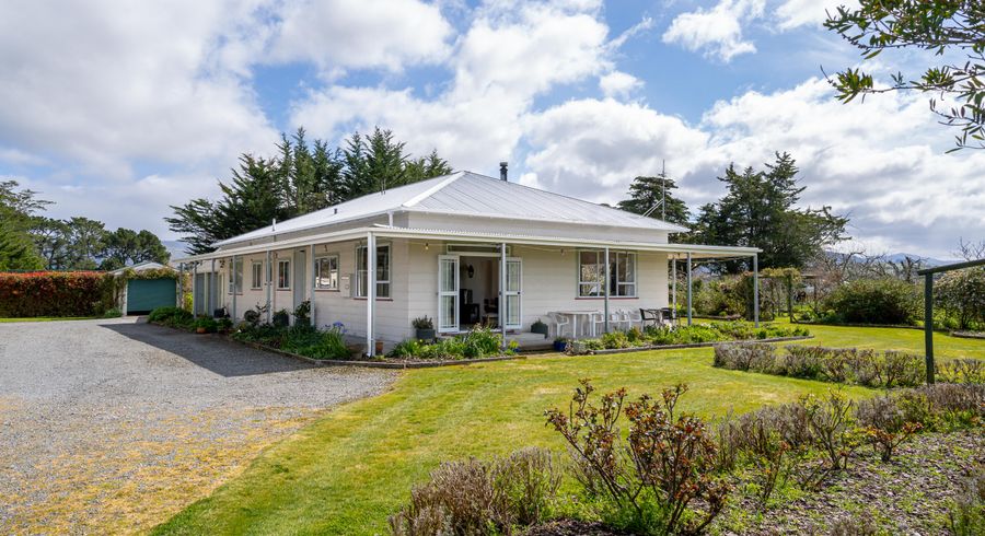  at 121 Chester Road, Clareville, Carterton