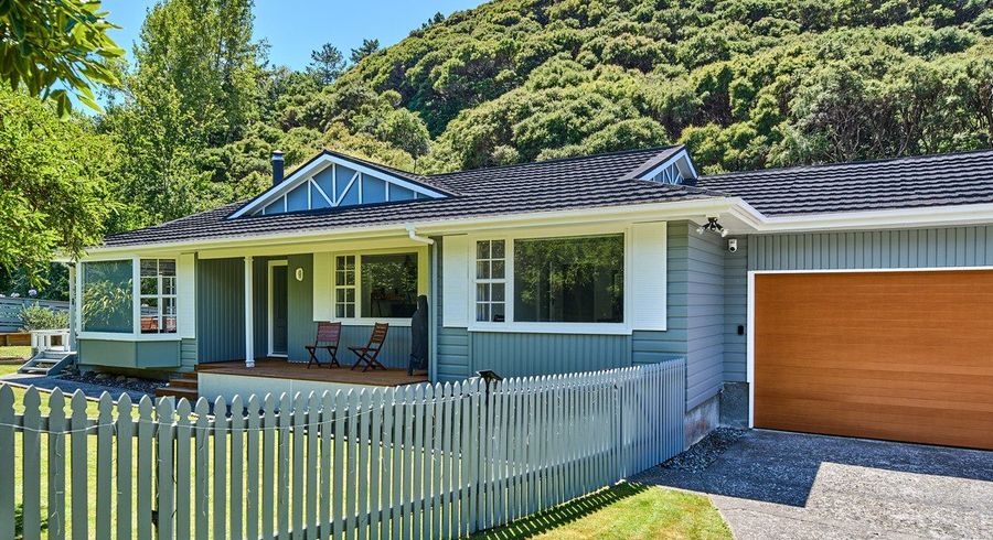  at 15 Charthouse Lane, Whitby, Porirua