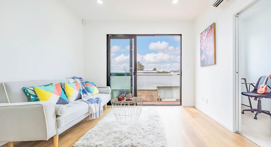  at 1b Edwards Avenue, Henderson, Waitakere City, Auckland