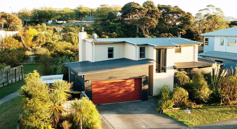  at 46E Navigation Drive, Whitby, Porirua