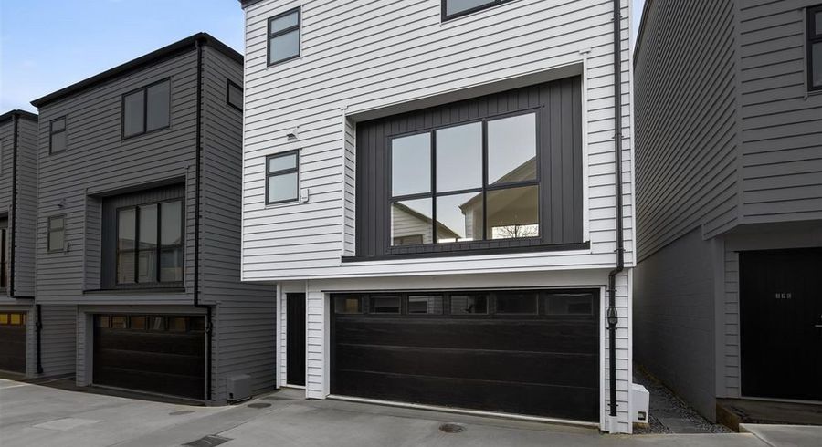  at 27 Jandell Crescent, Bucklands Beach, Manukau City, Auckland