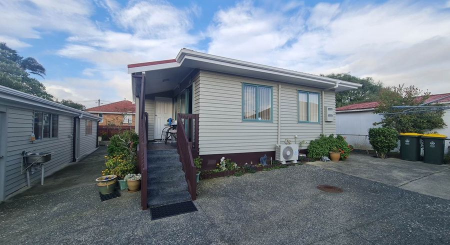  at 12 Grantham Road, Papatoetoe, Auckland