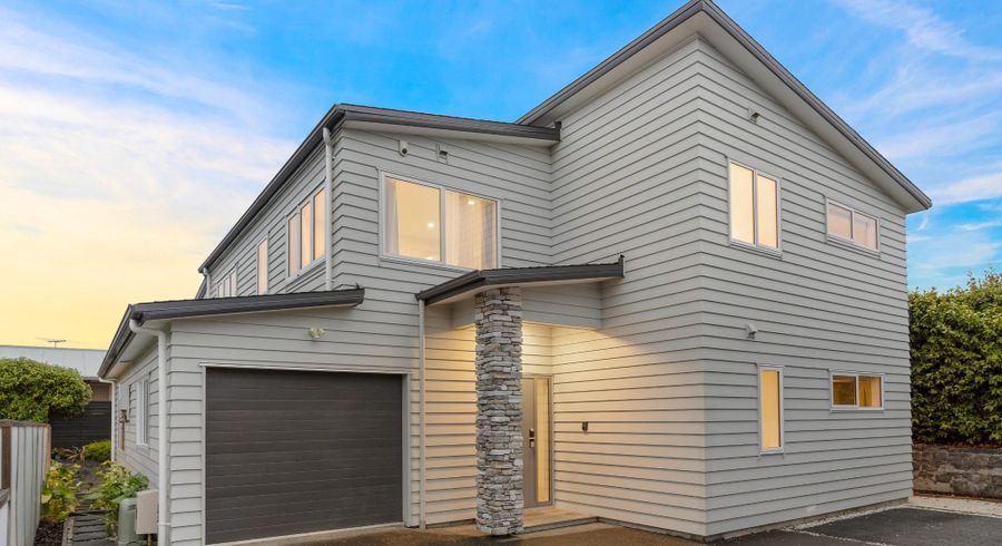  at 9B Lydia Avenue, Northcote, Auckland