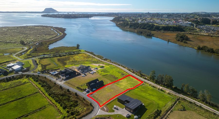  at 14 Te Ara o Tahataharoa, Te Puna, Tauranga