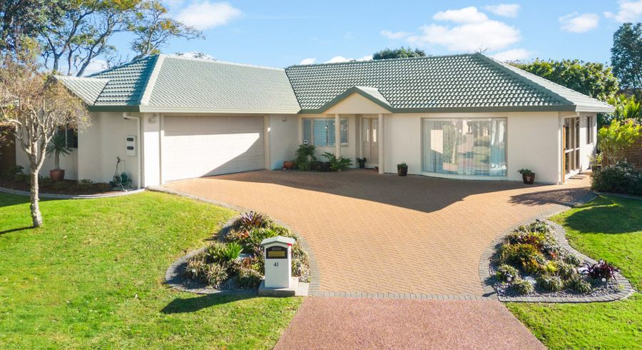  at 41 Connemara Court, West Harbour, Auckland