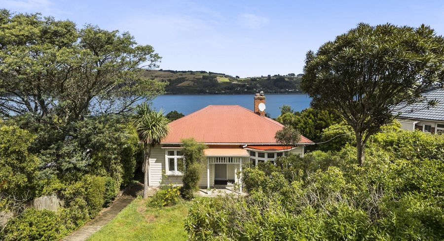  at 13 Athol Place, Ravensbourne, Dunedin