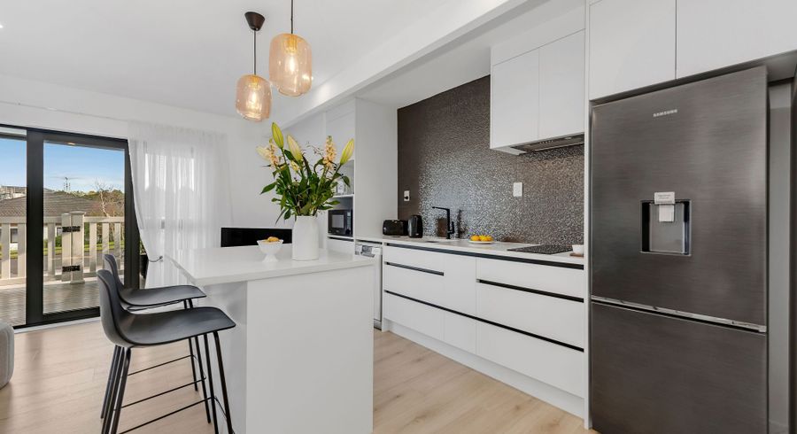  at 12 Pinewood Grove, Botany Downs, Manukau City, Auckland