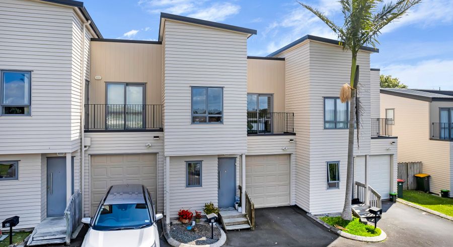  at 44  Chapel Road, Flat Bush, Manukau City, Auckland
