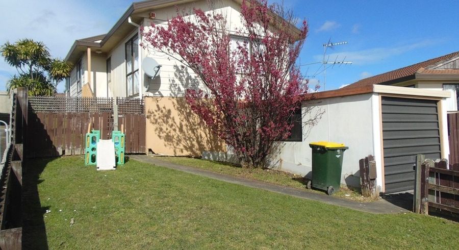  at 8a Myna Place, Weymouth, Manukau City, Auckland