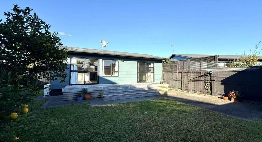  at 19B Glenhaven Place, Te Atatu Peninsula, Waitakere City, Auckland