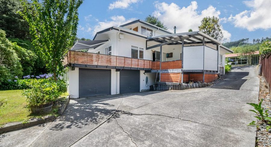  at 3 Fendalton Crescent, Pinehaven, Upper Hutt