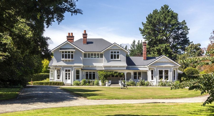  at 212 Beach Road East, Elgin, Ashburton