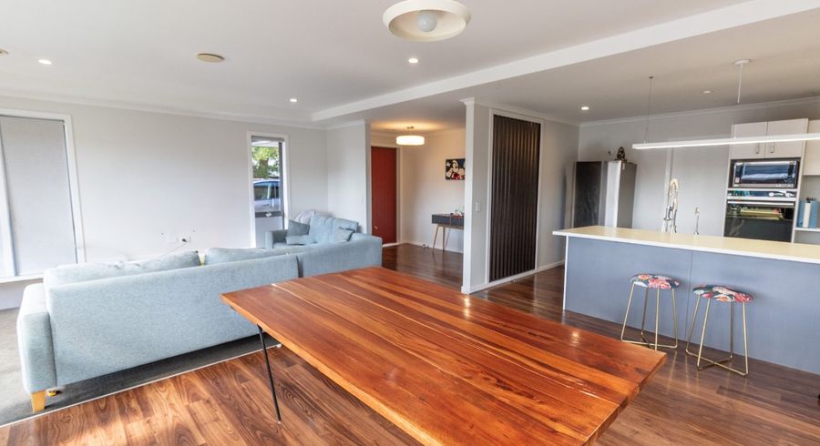  at 21/27 Whites Line West, Woburn, Lower Hutt, Wellington