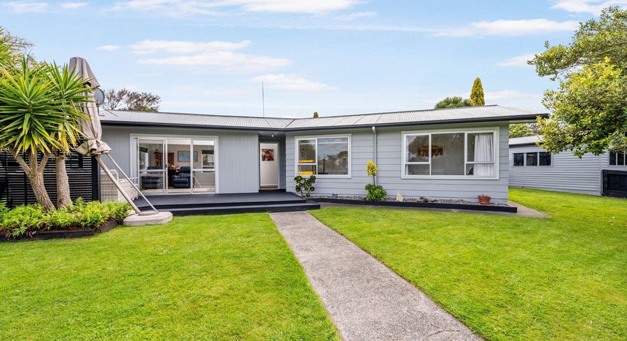  at 15 Escort Grove, Awapuni, Palmerston North