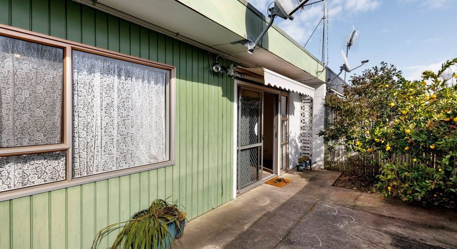  at 2/875 Heaphy Terrace, Claudelands, Hamilton