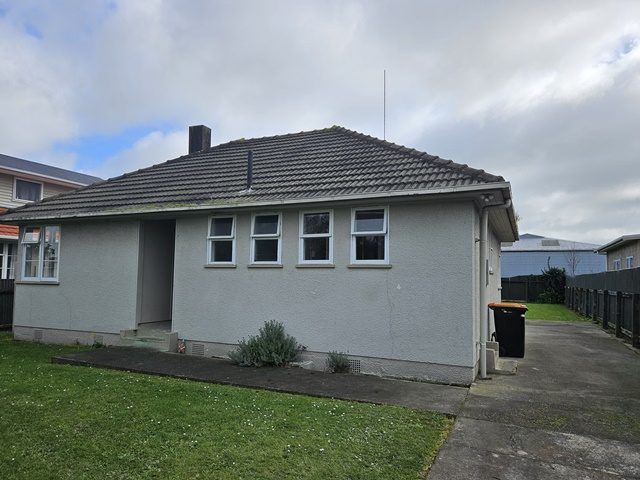  at 10 Tyne Street, Roslyn, Palmerston North, Manawatu / Whanganui