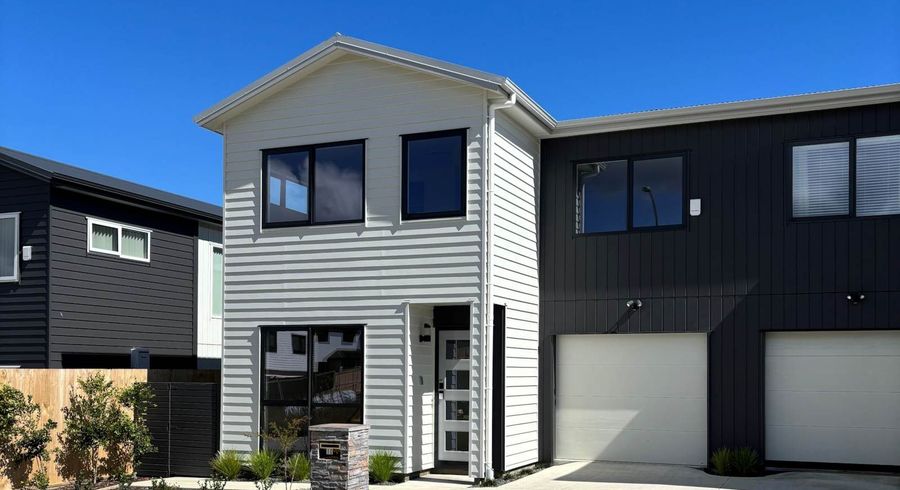  at 10 Kowaitau Avenue, Beachlands, Manukau City, Auckland