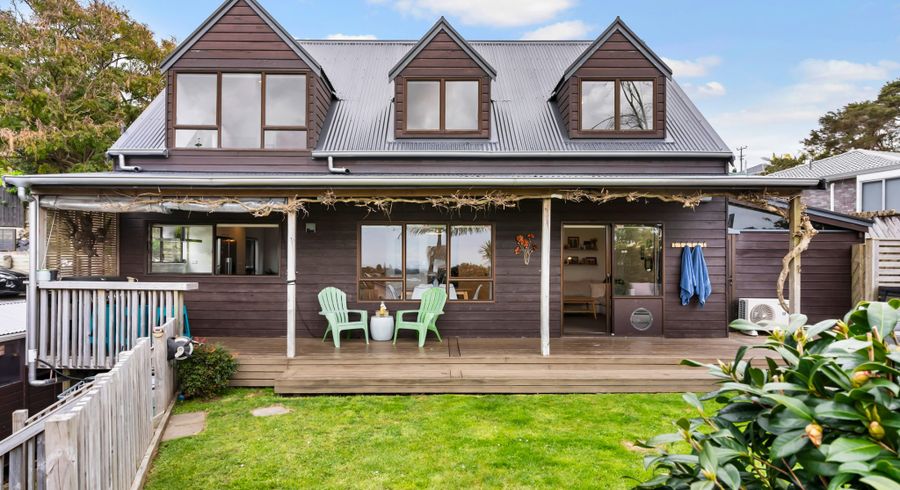  at 1/305 Glenfield Road, Glenfield, North Shore City, Auckland