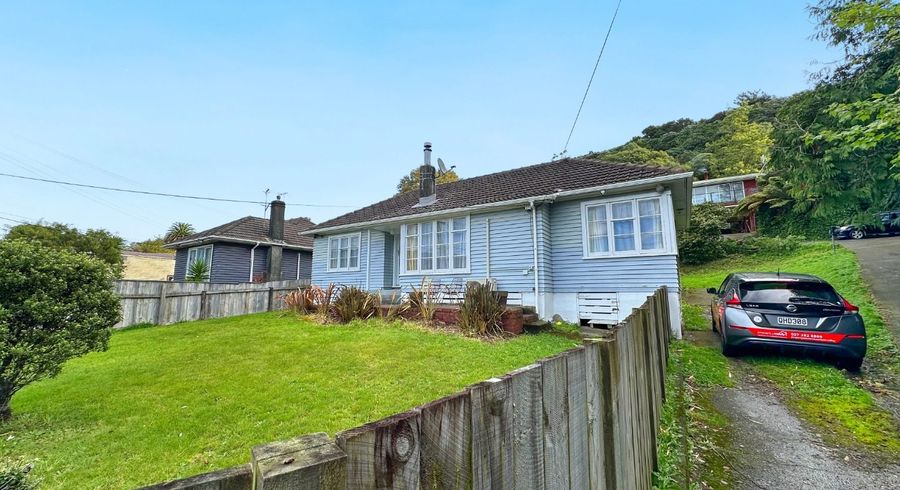  at 8A Bledisloe Crescent, Wainuiomata, Lower Hutt, Wellington