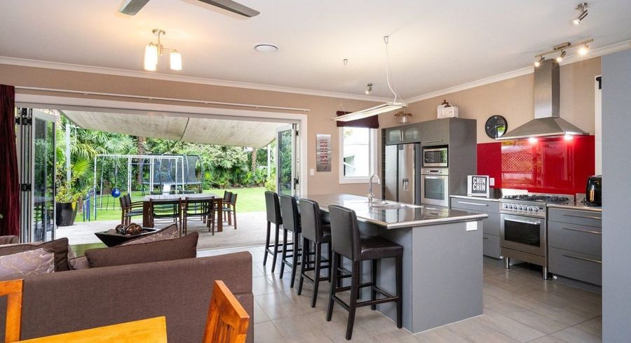  at 709 Avenue Road West, Saint Leonards, Hastings