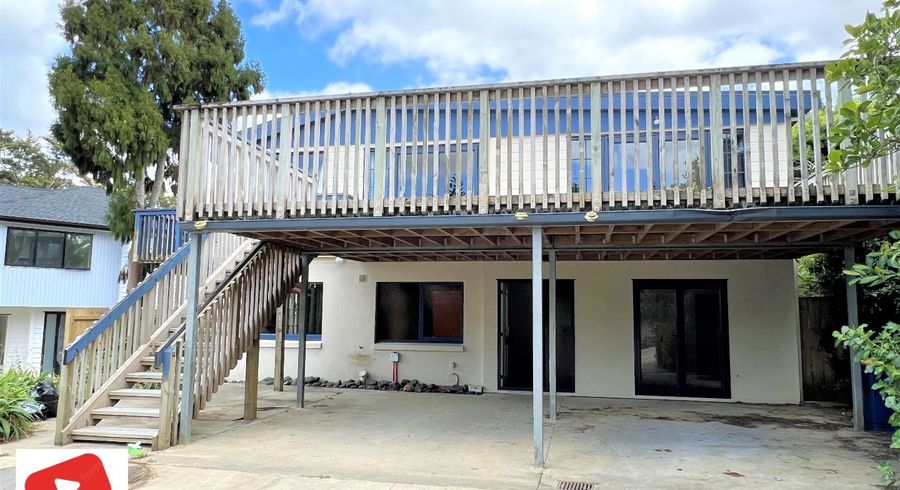  at 8 Lynn Road, Bayview, Auckland