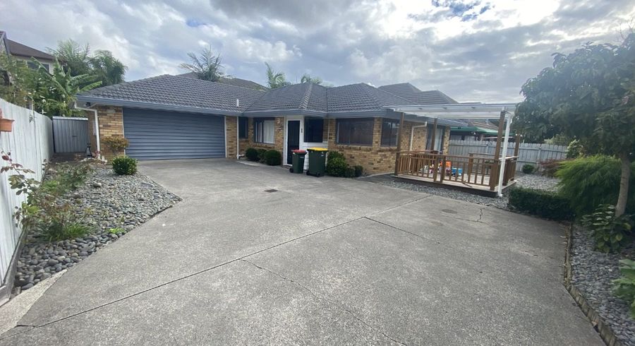  at 2/20 Ben Nevis Place, Northpark, Auckland