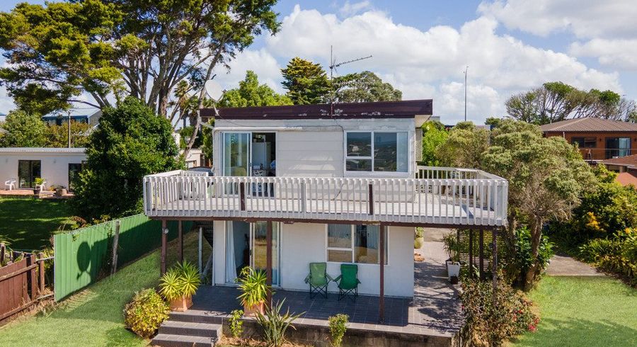  at 1/401 East Coast Road, Mairangi Bay, Auckland